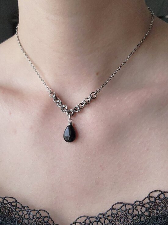 Handmade Jewelry - Gothic black onyx and silver necklace with a small silver chain